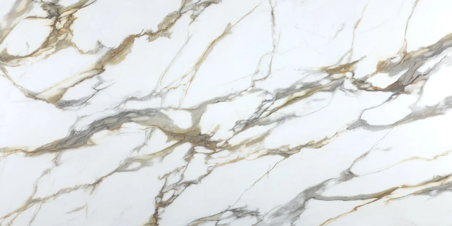 Calacatta Royale slab by Lucent Quartz