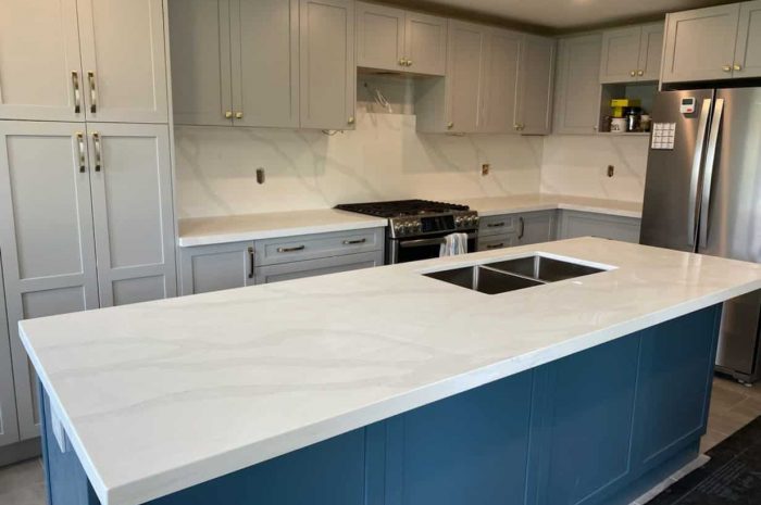 Kitchen Quartz Backsplash
